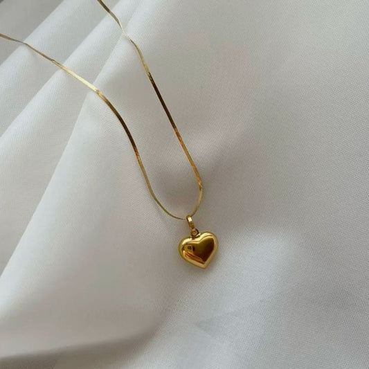 Classic Gold Heart Pendant Necklace – Everyday Elegance
