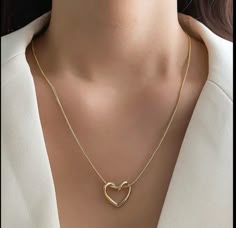 Open Heart Gold Pendant Necklace – Romantic & Stylish