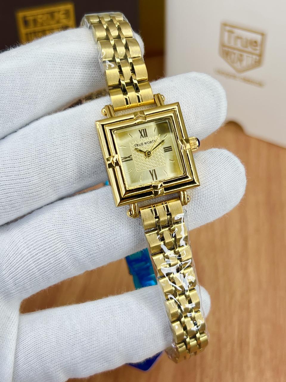 TRUE WORTH Golden